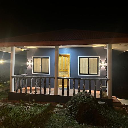 Cris & Mar Homestay Burgos  ภายนอก รูปภาพ