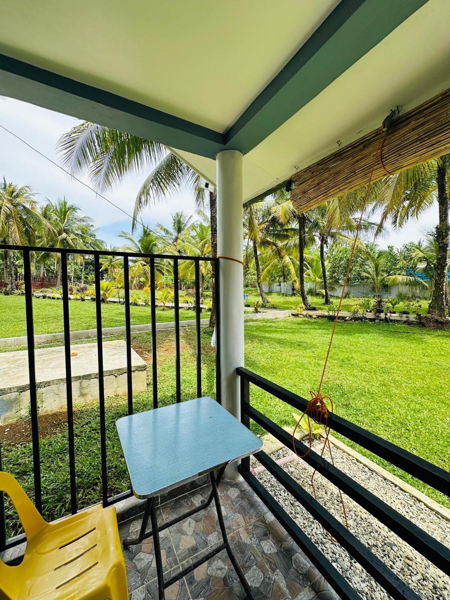 Cris & Mar Homestay Burgos  ภายนอก รูปภาพ