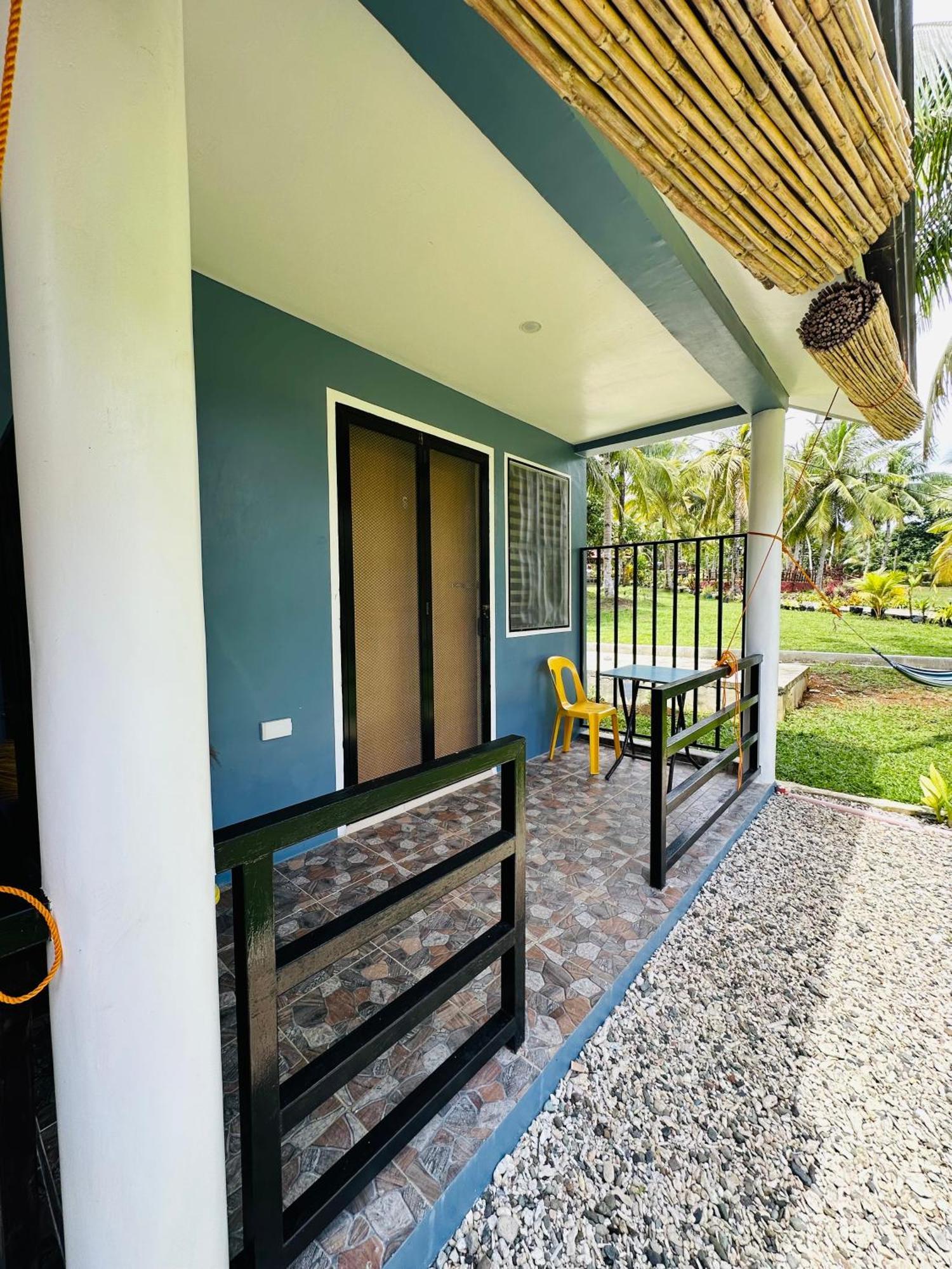 Cris & Mar Homestay Burgos  ภายนอก รูปภาพ