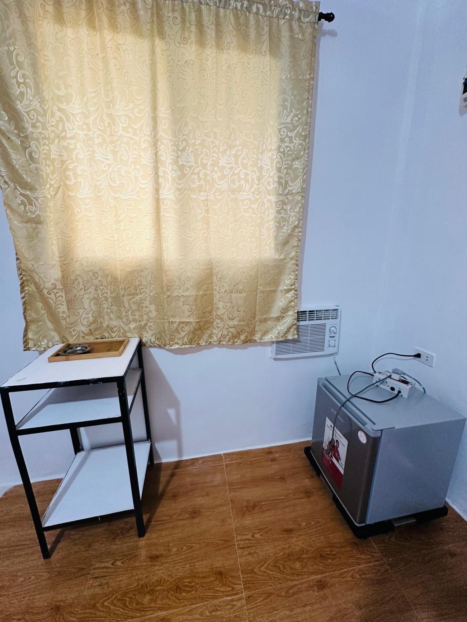Cris & Mar Homestay Burgos  ภายนอก รูปภาพ