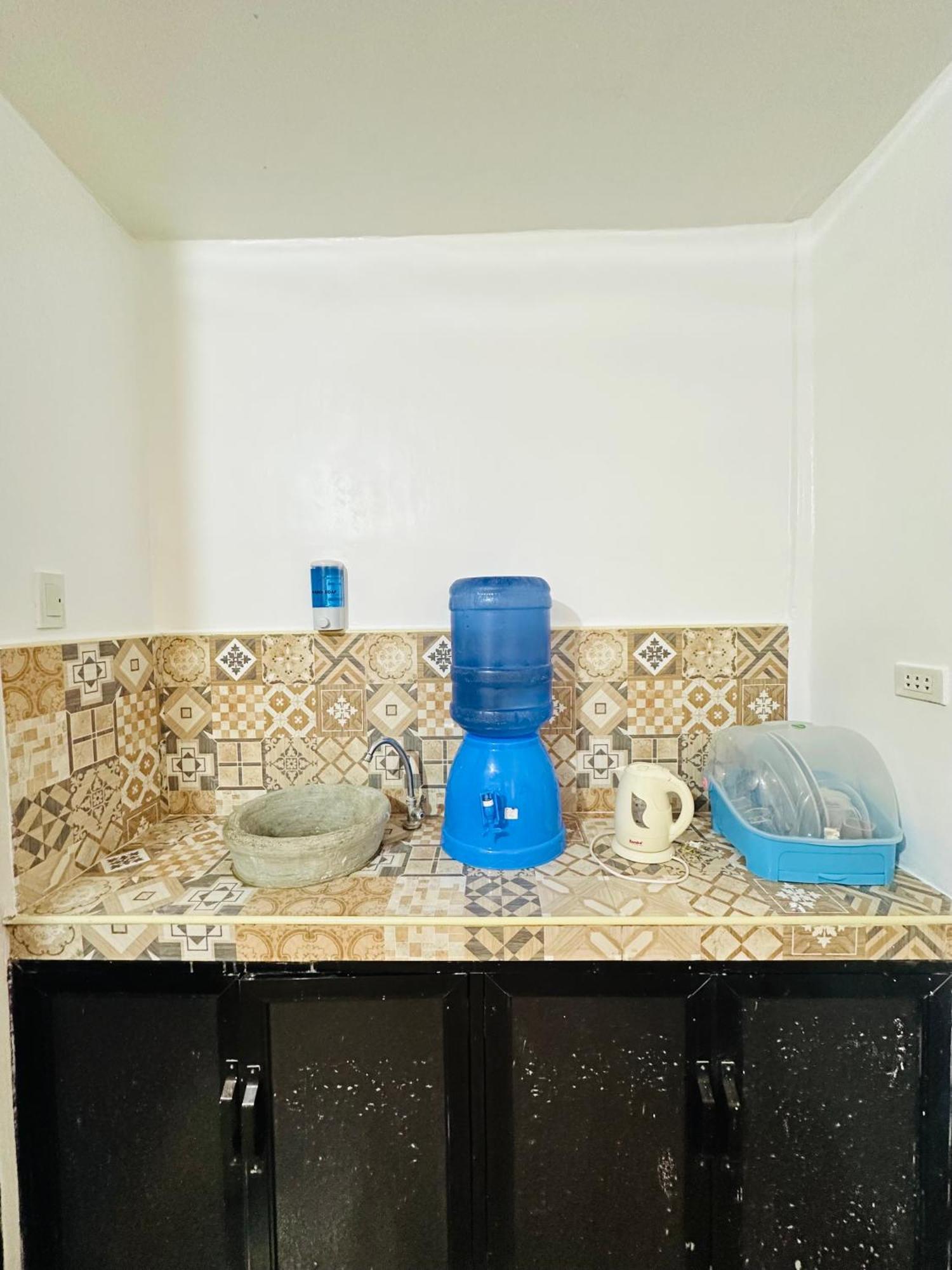 Cris & Mar Homestay Burgos  ภายนอก รูปภาพ